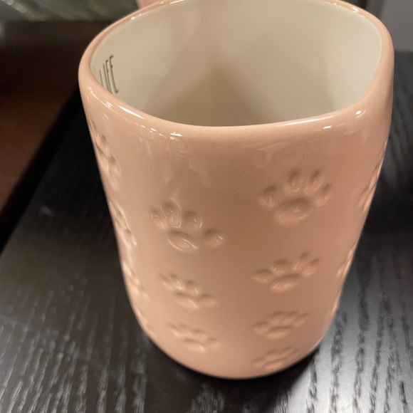 Peanuts Snoopy Pink Dog Life Embossed Paw Print Ceramic Mug w/Snoopy Handle NWT - Picture 6 of 7